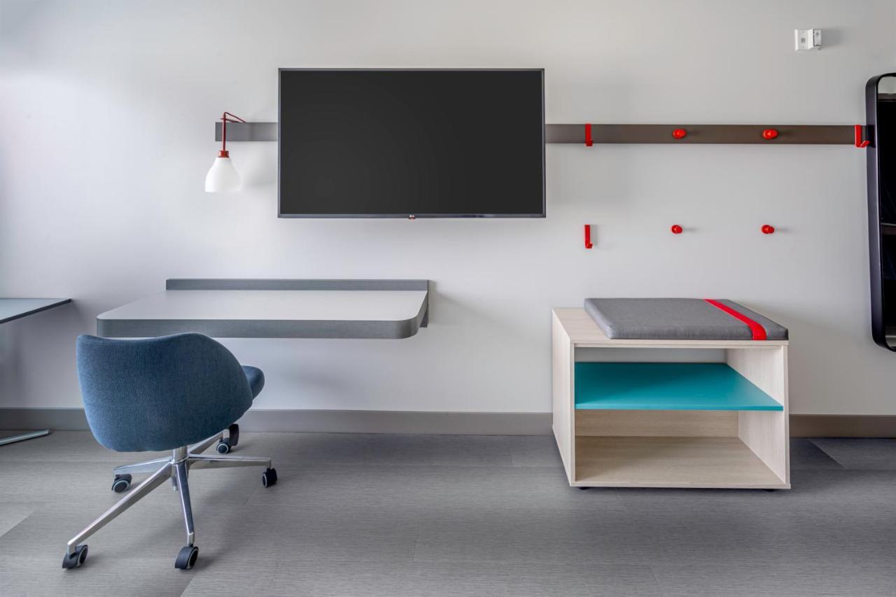 Avid Hotels Milwaukee West - Waukesha By Ihg Pewaukee Extérieur photo