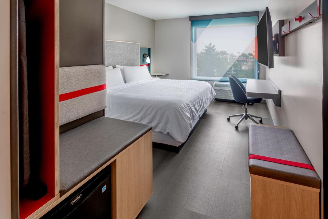 Avid Hotels Milwaukee West - Waukesha By Ihg Pewaukee Extérieur photo