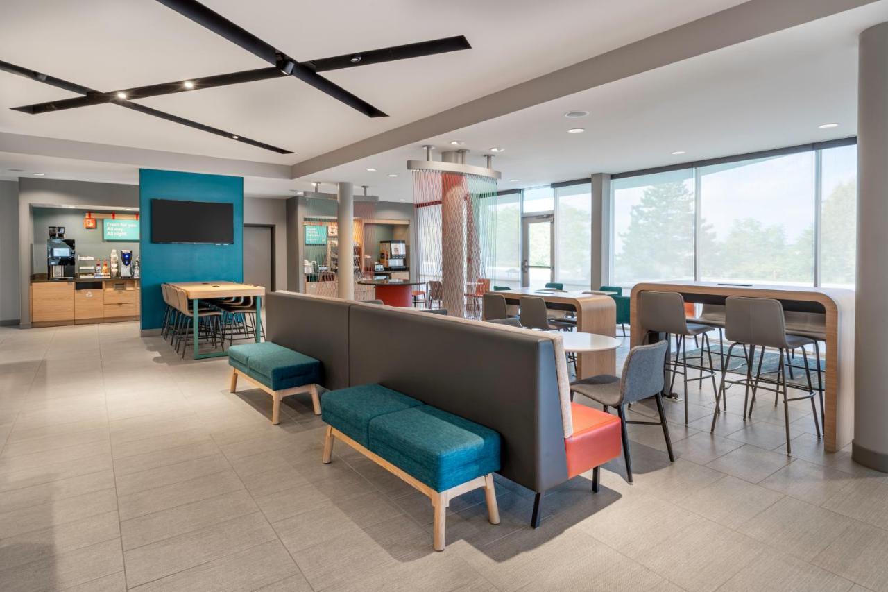Avid Hotels Milwaukee West - Waukesha By Ihg Pewaukee Extérieur photo