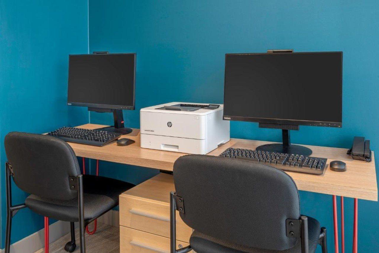 Avid Hotels Milwaukee West - Waukesha By Ihg Pewaukee Extérieur photo