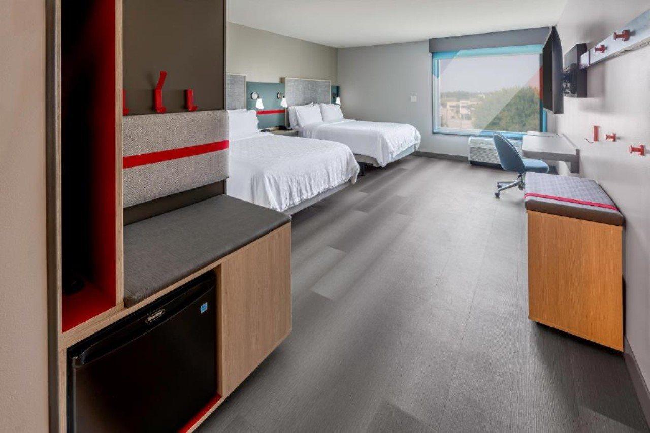 Avid Hotels Milwaukee West - Waukesha By Ihg Pewaukee Extérieur photo